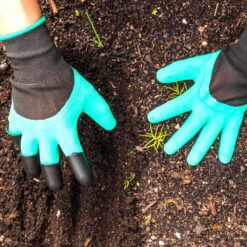 gardening gloves with claws for digging and planting