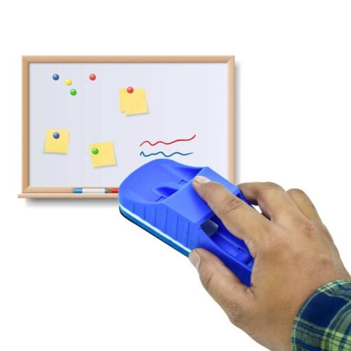 Magnetic duster for whileboard cleaning