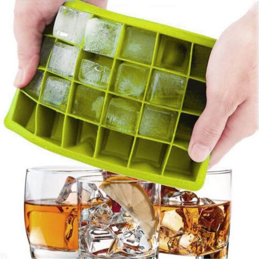 flexible and easy to remove ice cube tray made with silicone material