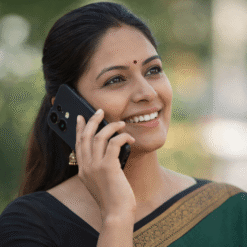 A women is on call by using Oppo K13 Turbo 5G or Oppo K13 Turbo Pro 5G mobile with Hooxar silicone back cover