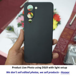 live photo of Hooxar Vivo T4 Lite, Vivo Y19 and iQOO Z10 Lite mobile back cover, silicone, black